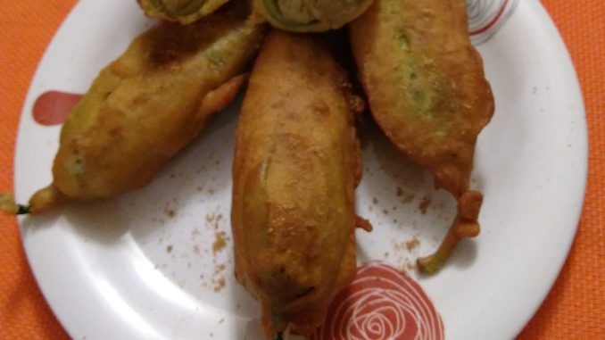 Mirchi Vada (मिरची वडा)