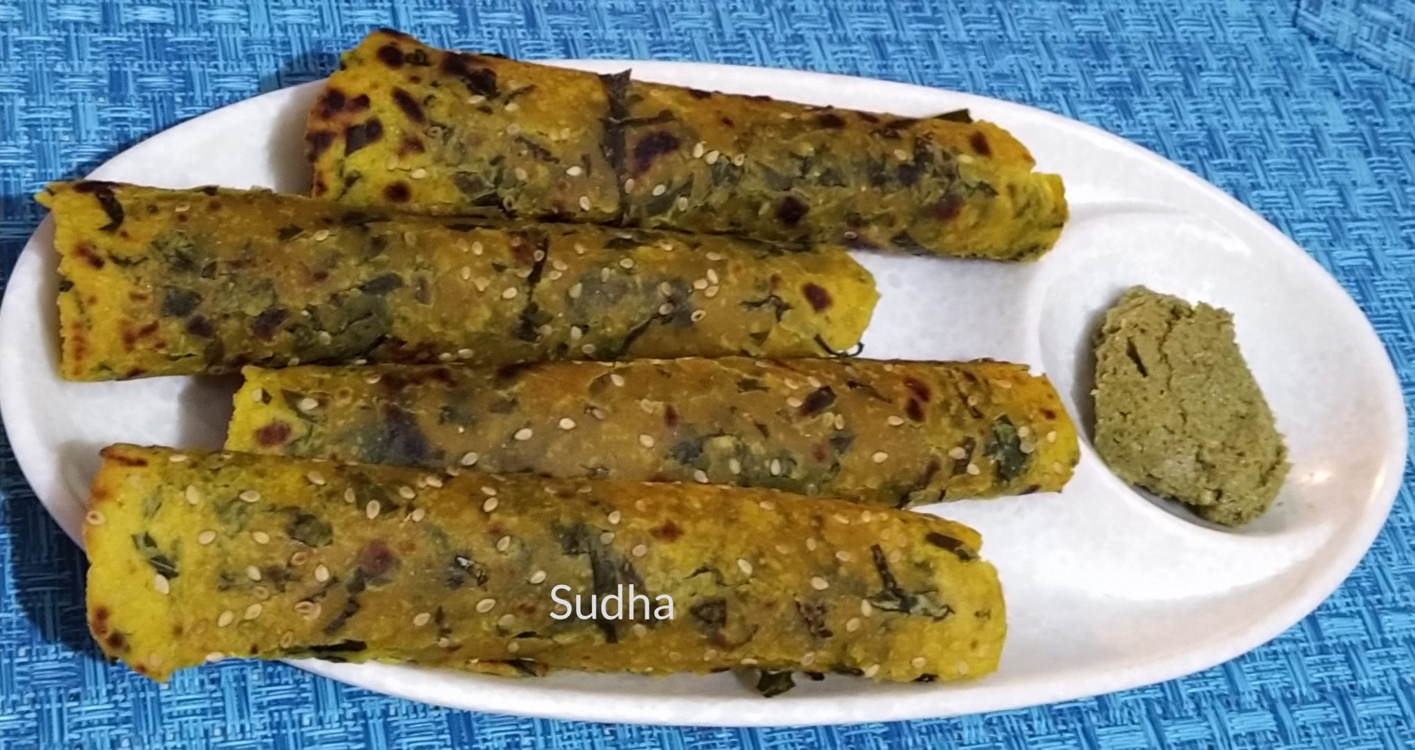 Navalkol Navalkol Pananche Theple (नवलकोलच्या पानांचे ठेपले ) – Kohlrabi Greens ...