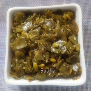 Papdi Bhaaji (वाल पापडीची भाजी) - Flat Beans Subji